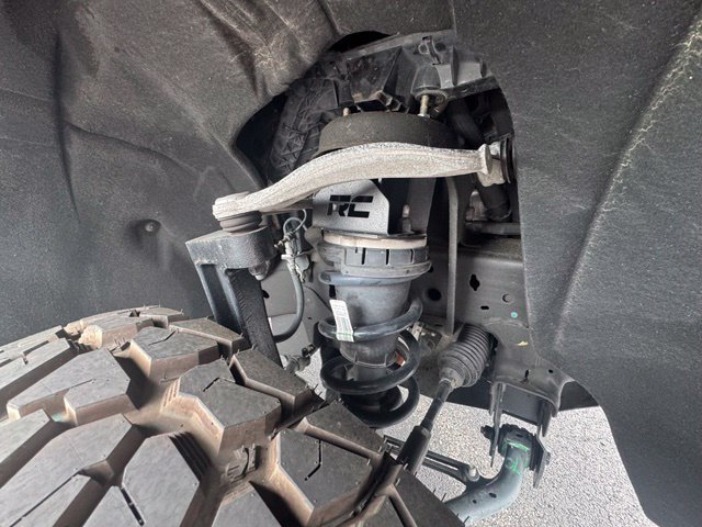 Used 2025 Chevrolet Tahoe Z71 AWD/4WD image 13