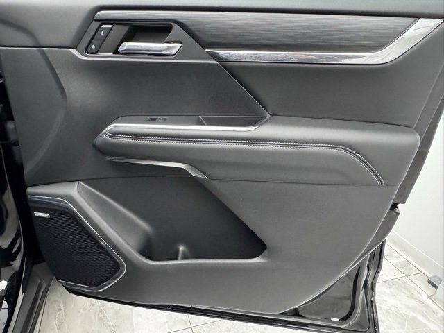 Used 2024 GMC Acadia Elevation image 35