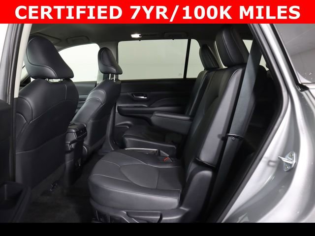 Used 2025 Toyota Grand Highlander XLE image 15