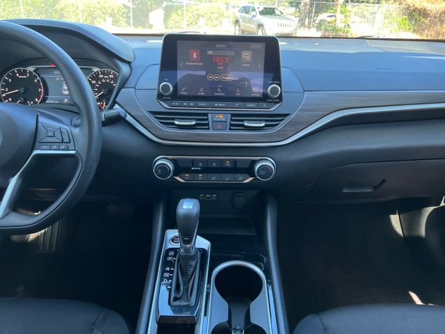 Used 2024 Nissan Altima 2.5 SV FWD image 19