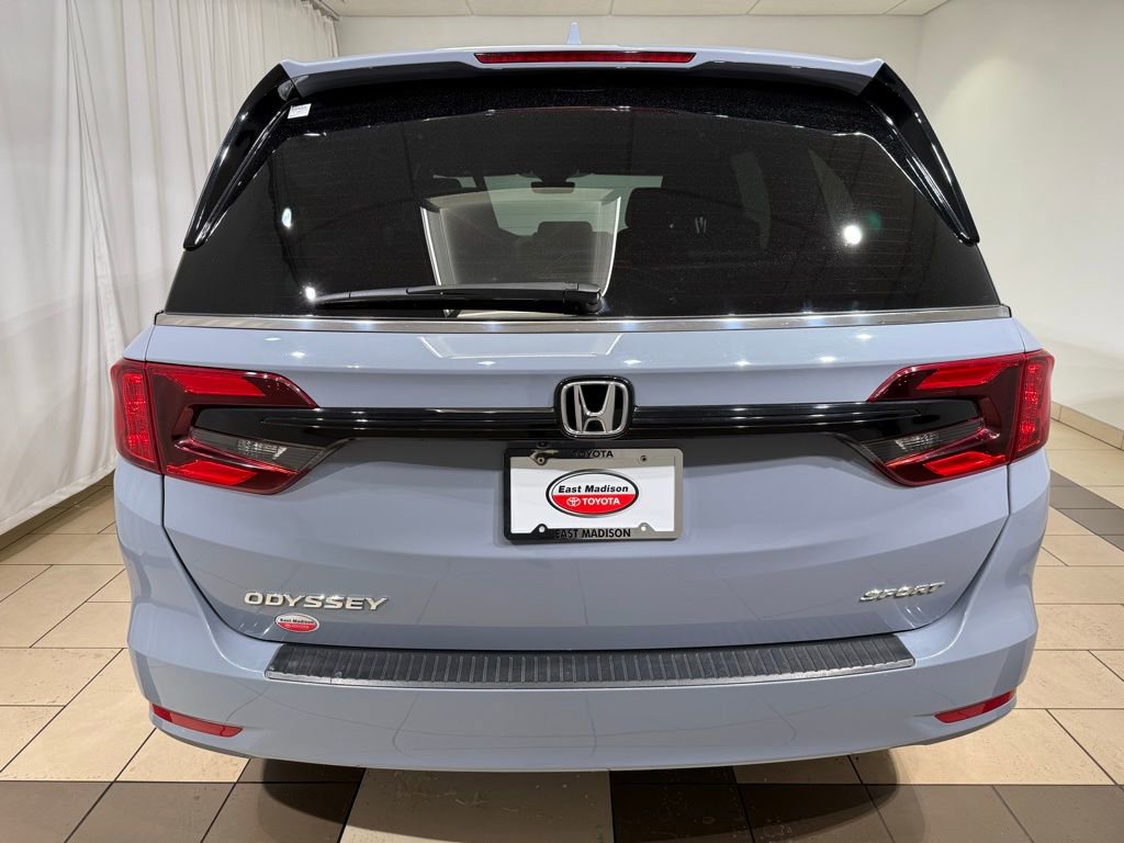 Used 2023 Honda Odyssey Sport image 4
