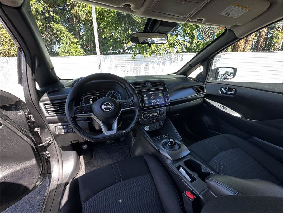 Used 2025 Nissan Leaf S FWD image 14