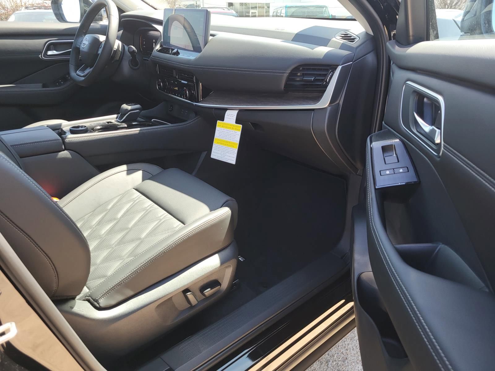 New 2026 Nissan Rogue Platinum image 13