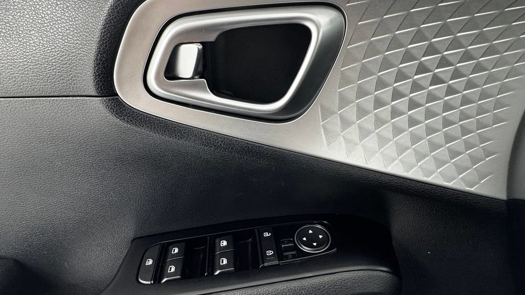 Used 2022 Kia Soul LX w/ Technology Package FWD image 20
