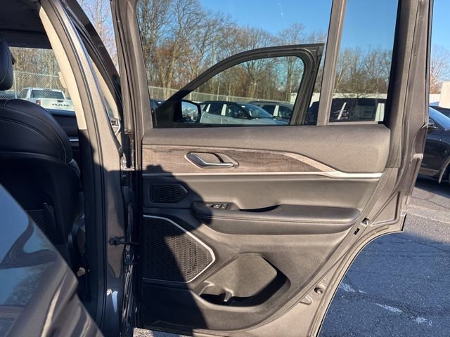 Certified 2022 Jeep Grand Cherokee Limited image 31