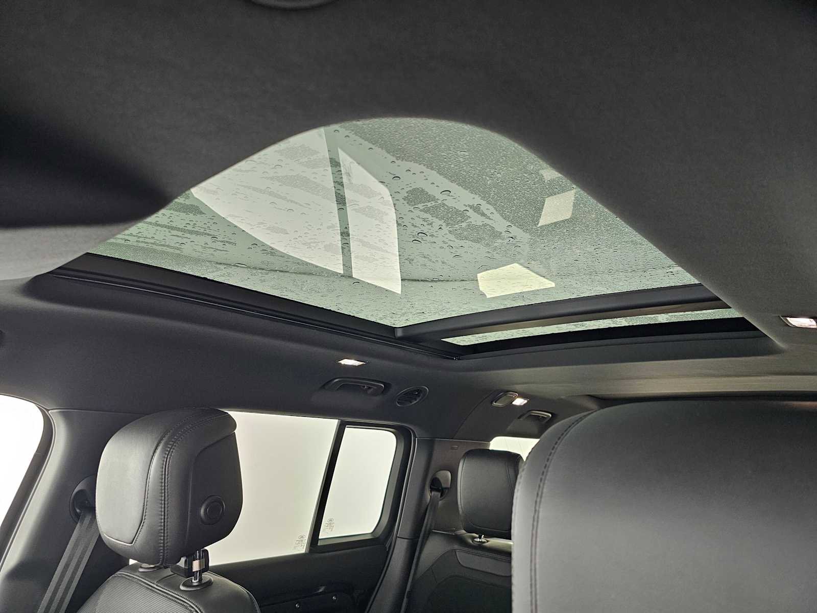 New 2024 Land Rover Defender 130 V8 image 23