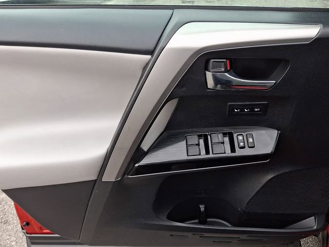 Used 2017 Toyota RAV4 Limited w/ Advanced Technology Package image 12
