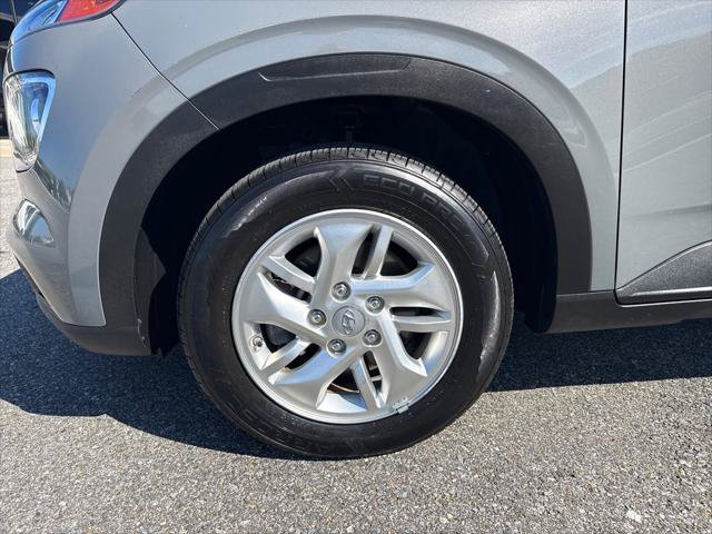 Used 2021 Hyundai Venue SE FWD image 9