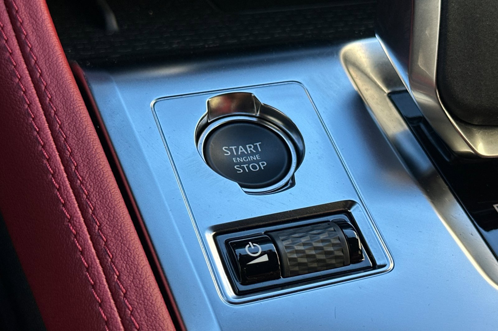 Used 2025 Jaguar F-PACE R-Dynamic S image 26