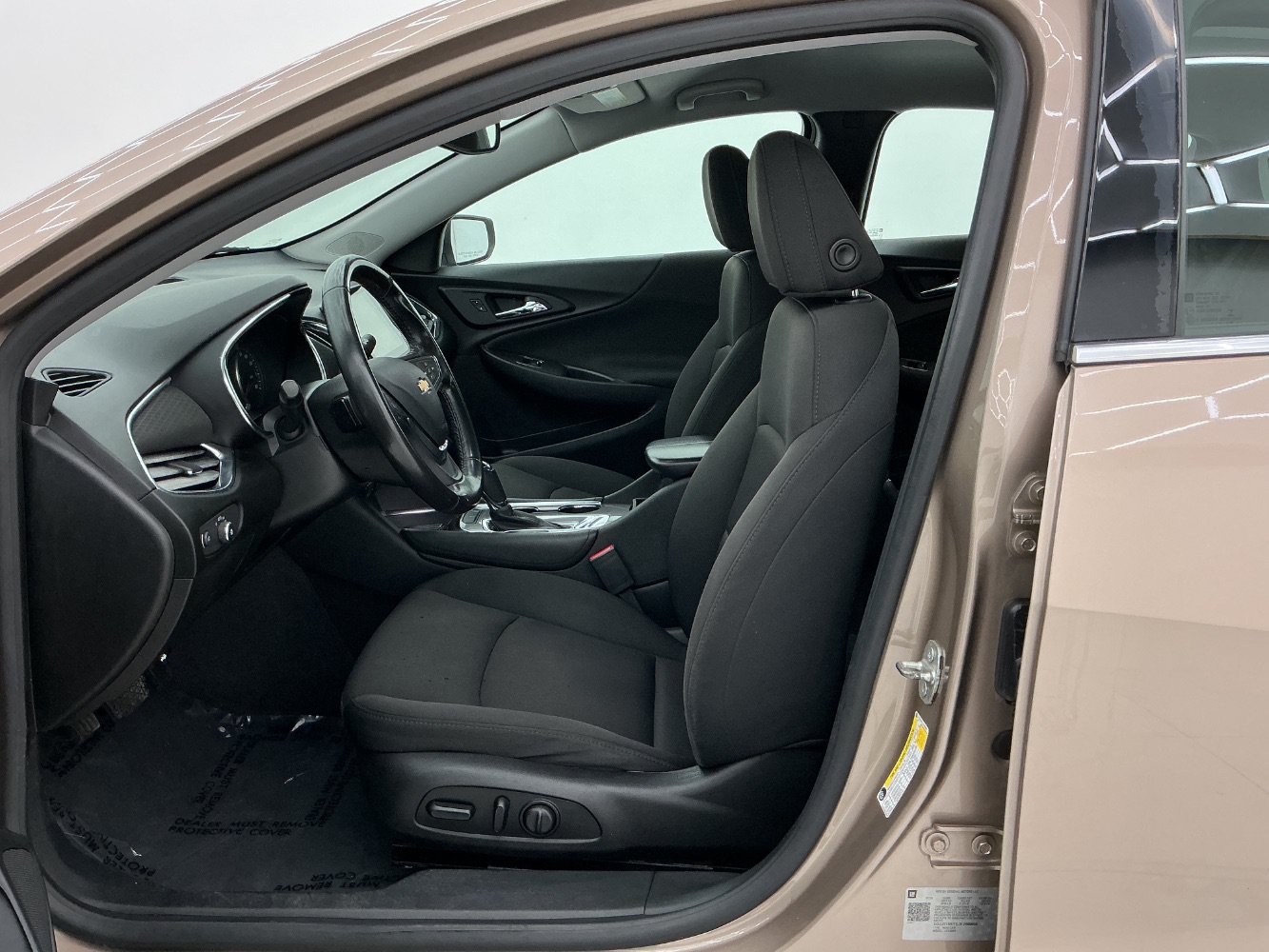 Used 2018 Chevrolet Malibu LT FWD image 14