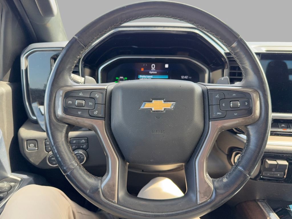Used 2022 Chevrolet Silverado 1500 High Country w/ High Country Premium Package image 16