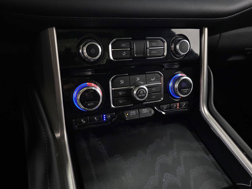 Used 2023 GMC Yukon Denali image 31