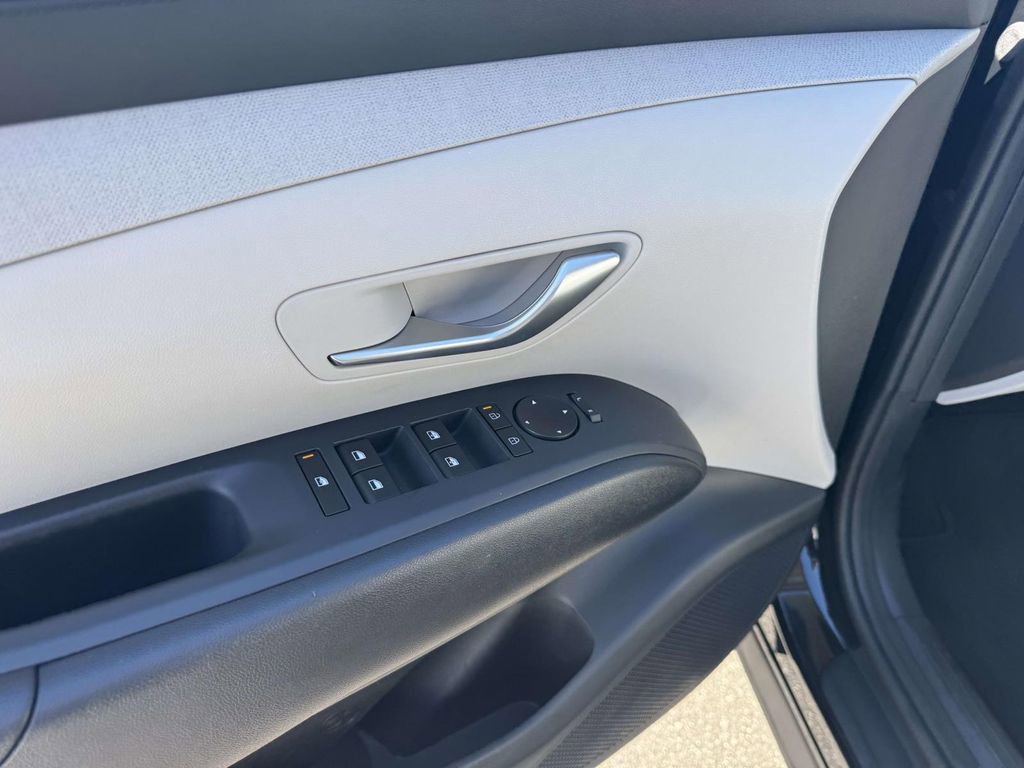 Used 2025 Hyundai Tucson SEL image 14