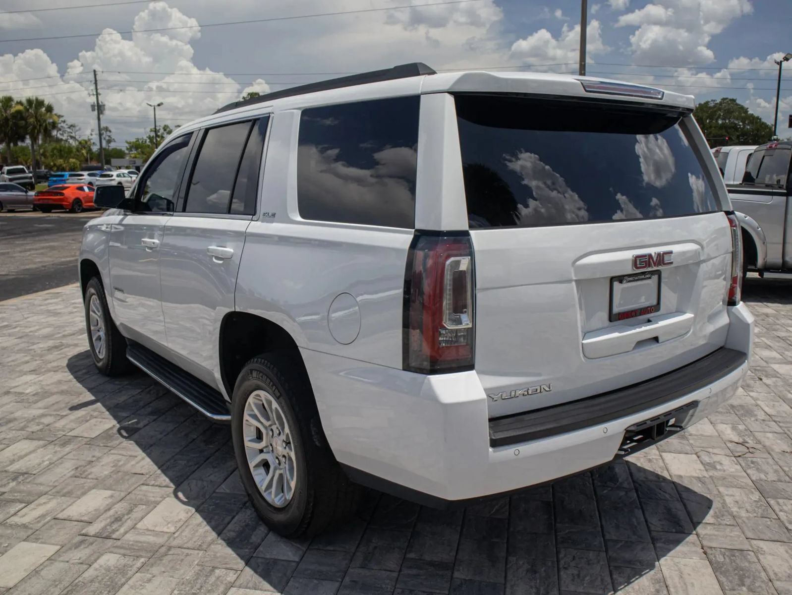 Used 2020 GMC Yukon SLE AWD/4WD image 5