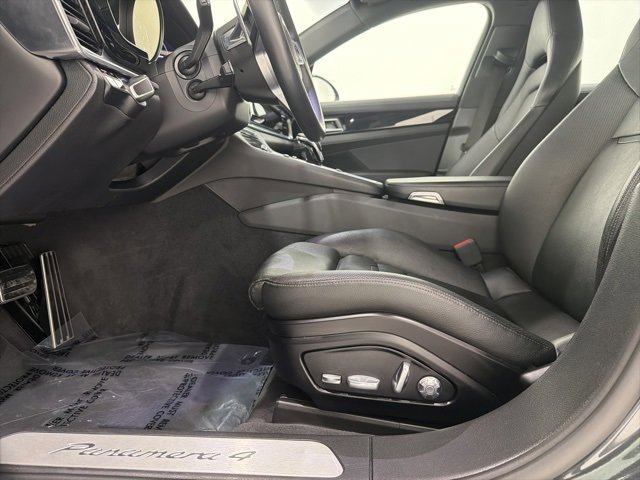 Used 2018 Porsche Panamera 4 image 14