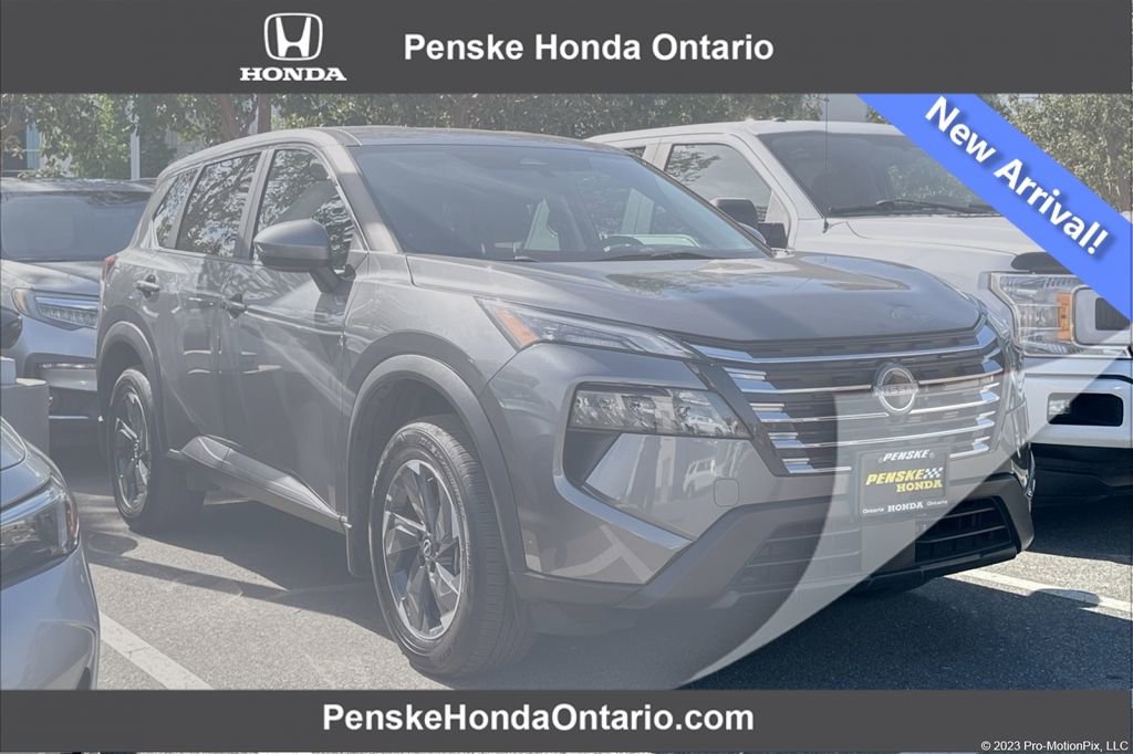 Used 2024 Nissan Rogue SV image 1