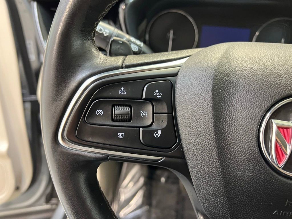 Used 2023 Buick Envision Preferred image 18