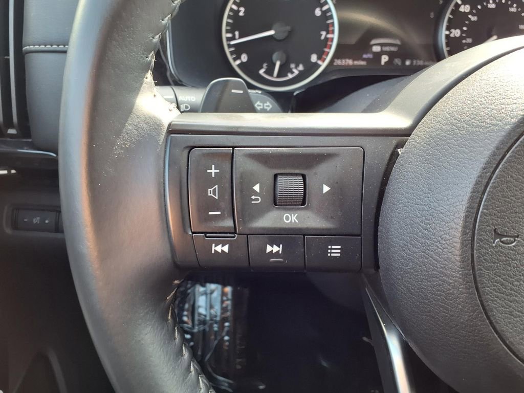 Certified 2025 Nissan Pathfinder SV image 13