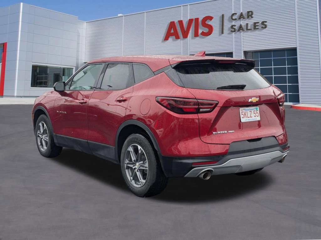Used 2025 Chevrolet Blazer LT image 9