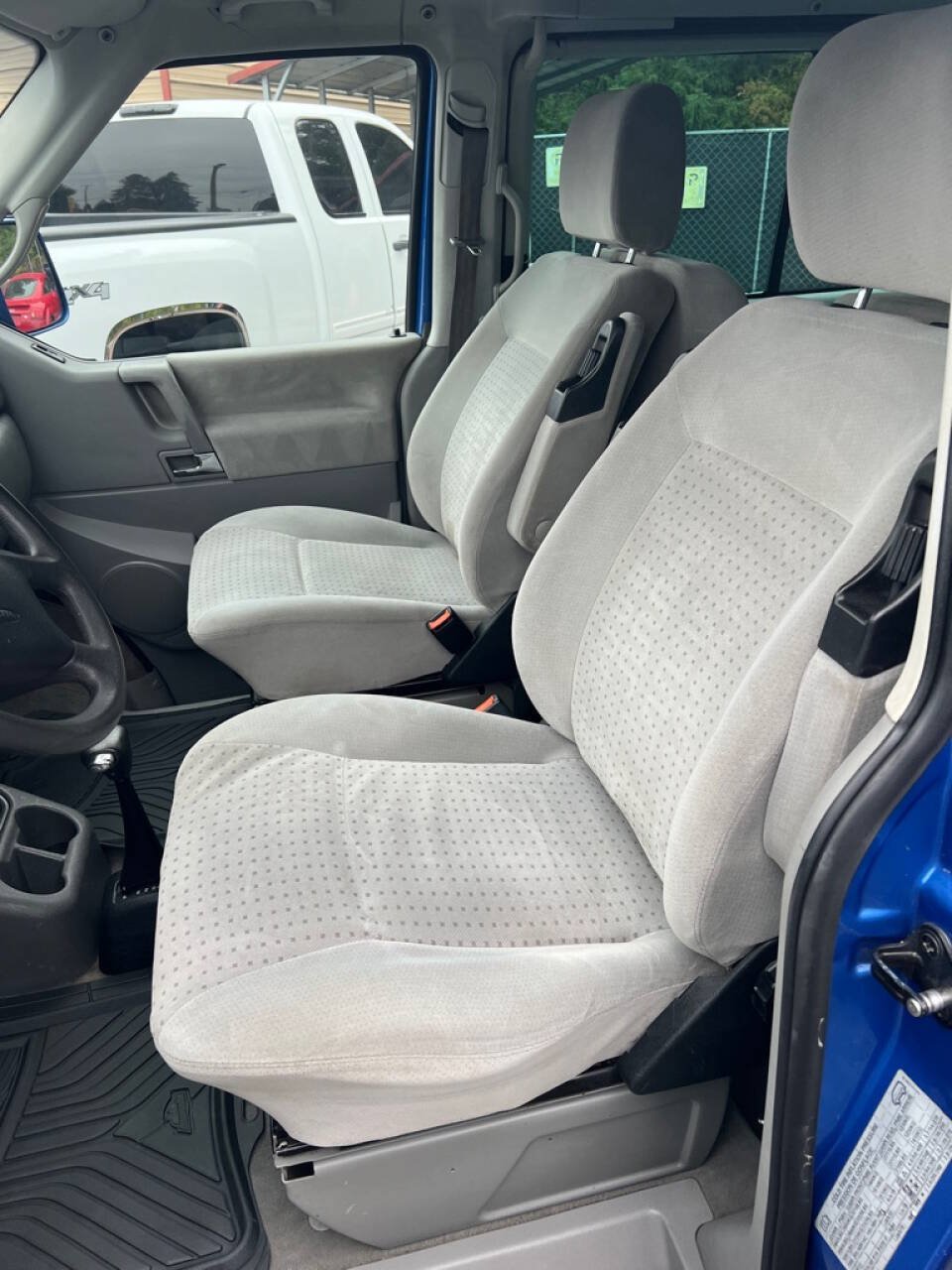Used 2003 Volkswagen Eurovan MV FWD image 19