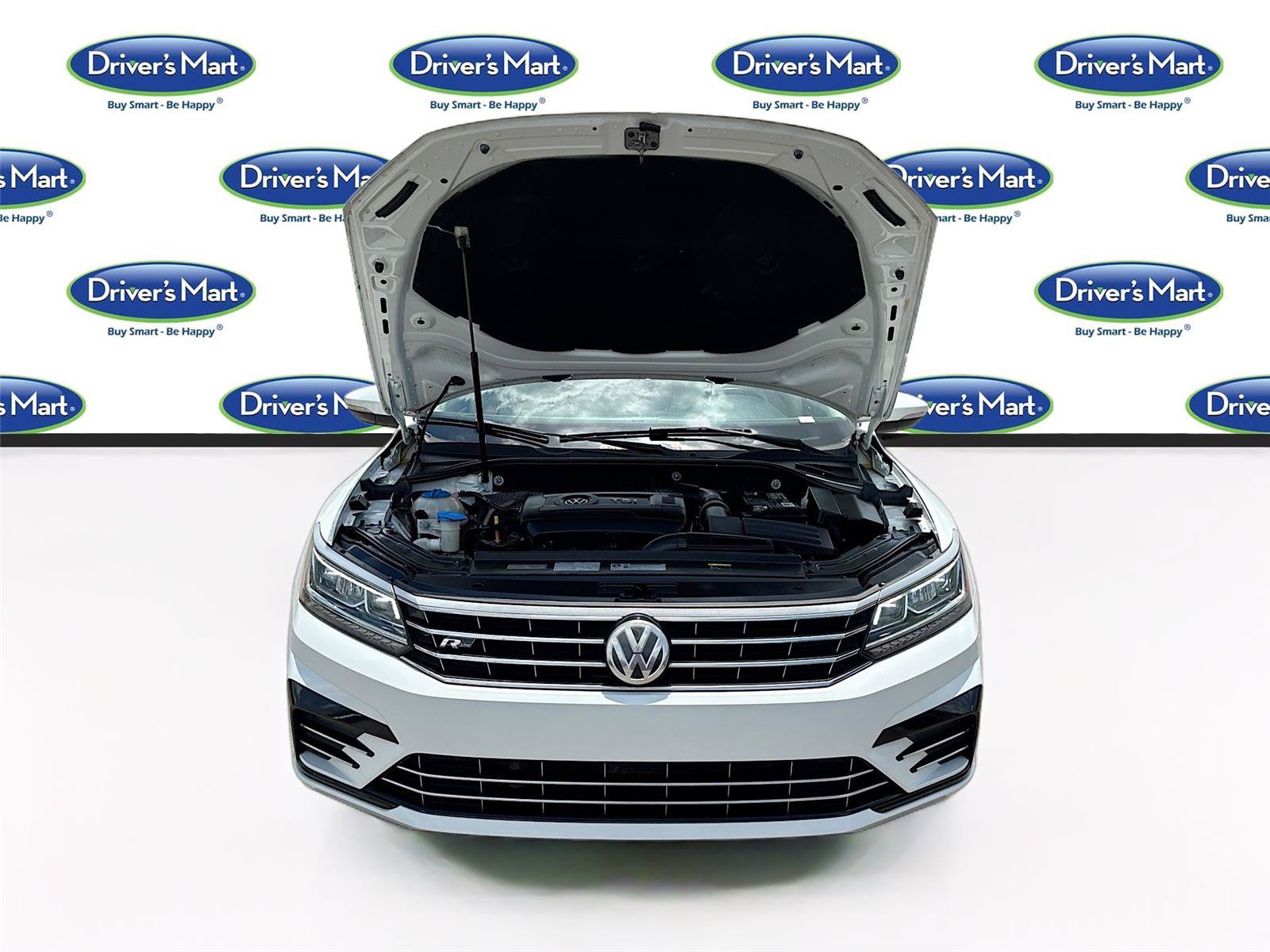 Used 2017 Volkswagen Passat 1.8T R-Line w/ R-Line Lighting Package FWD image 31