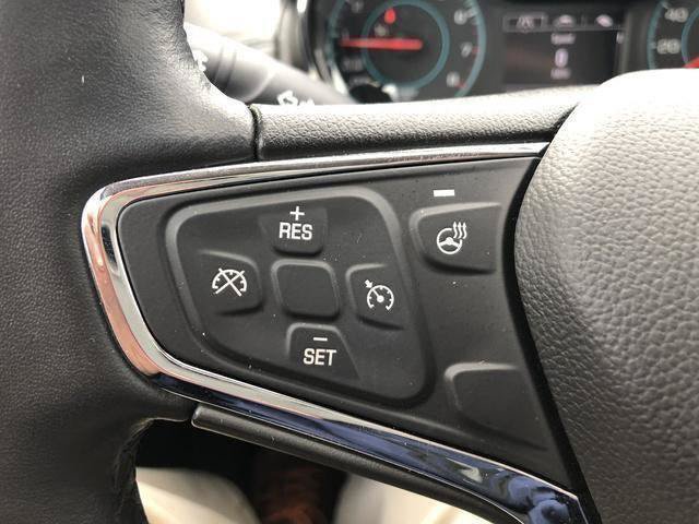 Used 2018 Chevrolet Cruze Premier FWD image 11
