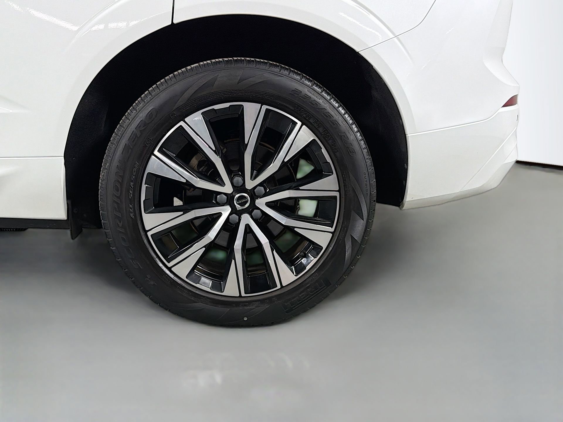 Certified 2023 Volvo XC60 B5 Core w/ Protection Package Premier image 30