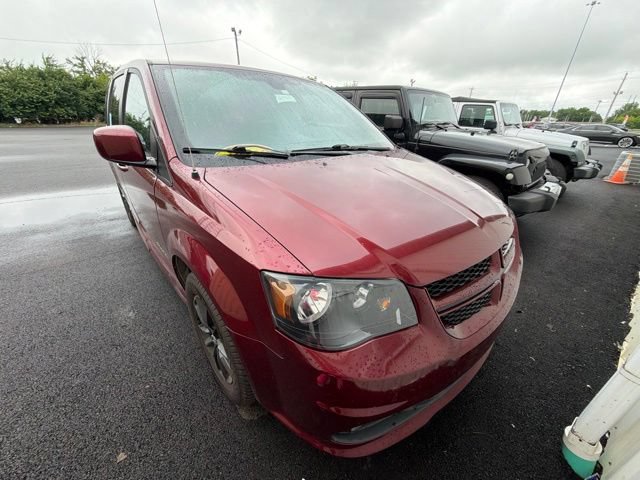 Used 2019 Dodge Grand Caravan GT FWD image 2