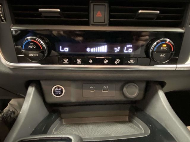 Used 2023 Nissan Rogue SV image 20