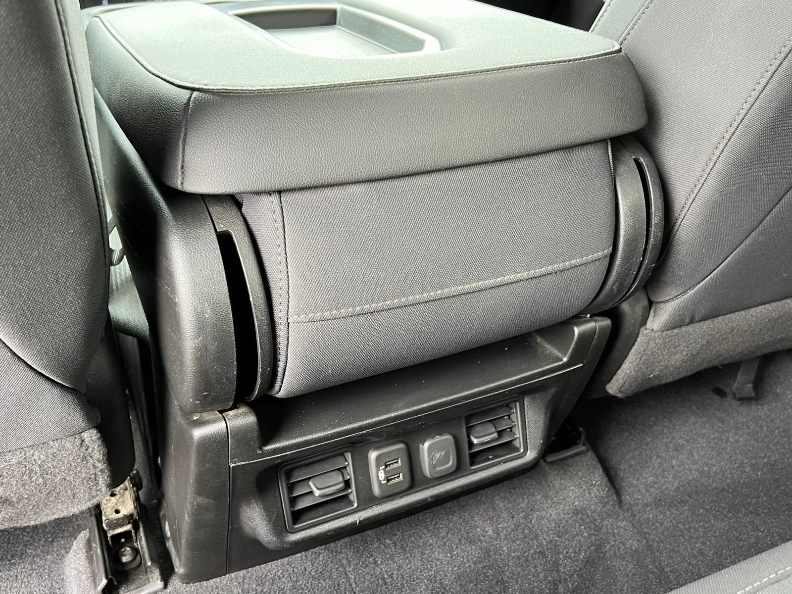 Used 2020 Chevrolet Silverado 1500 LT w/ All-Star Edition AWD/4WD image 39