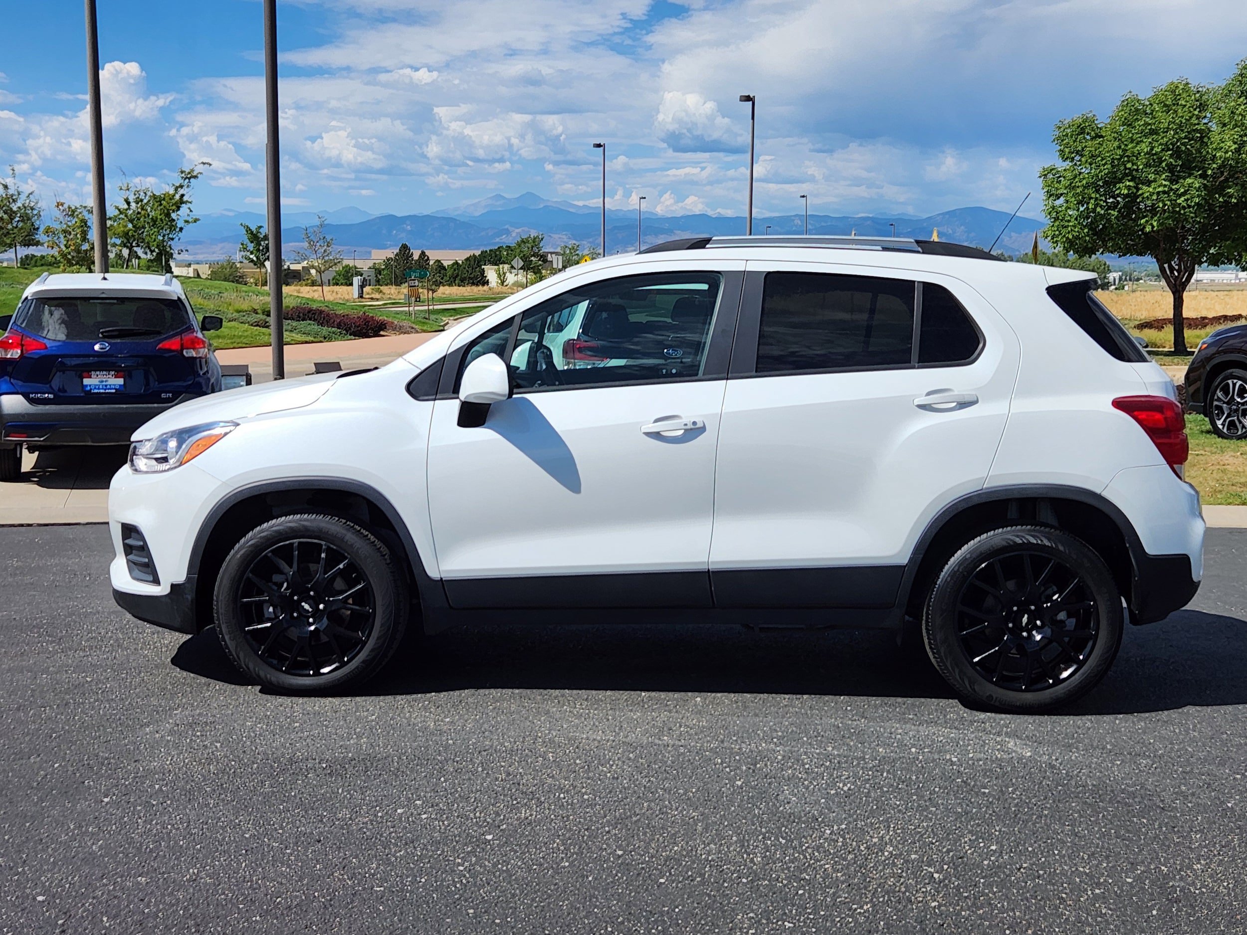 Used 2022 Chevrolet Trax LT w/ Driver Confidence Package AWD/4WD image 2