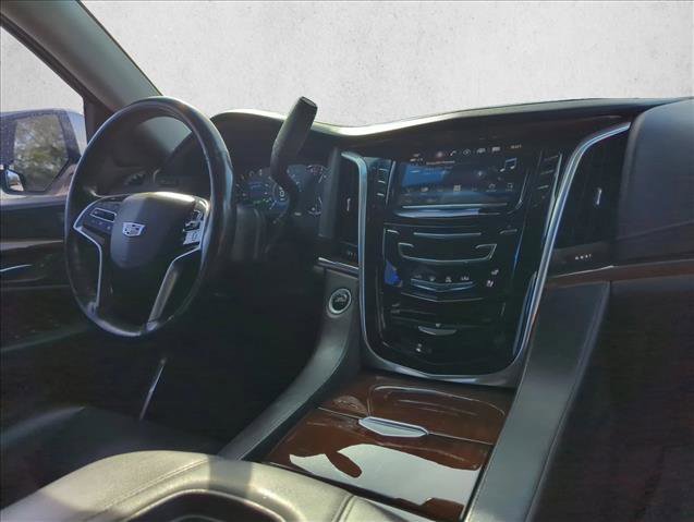 Used 2018 Cadillac Escalade Luxury RWD image 27