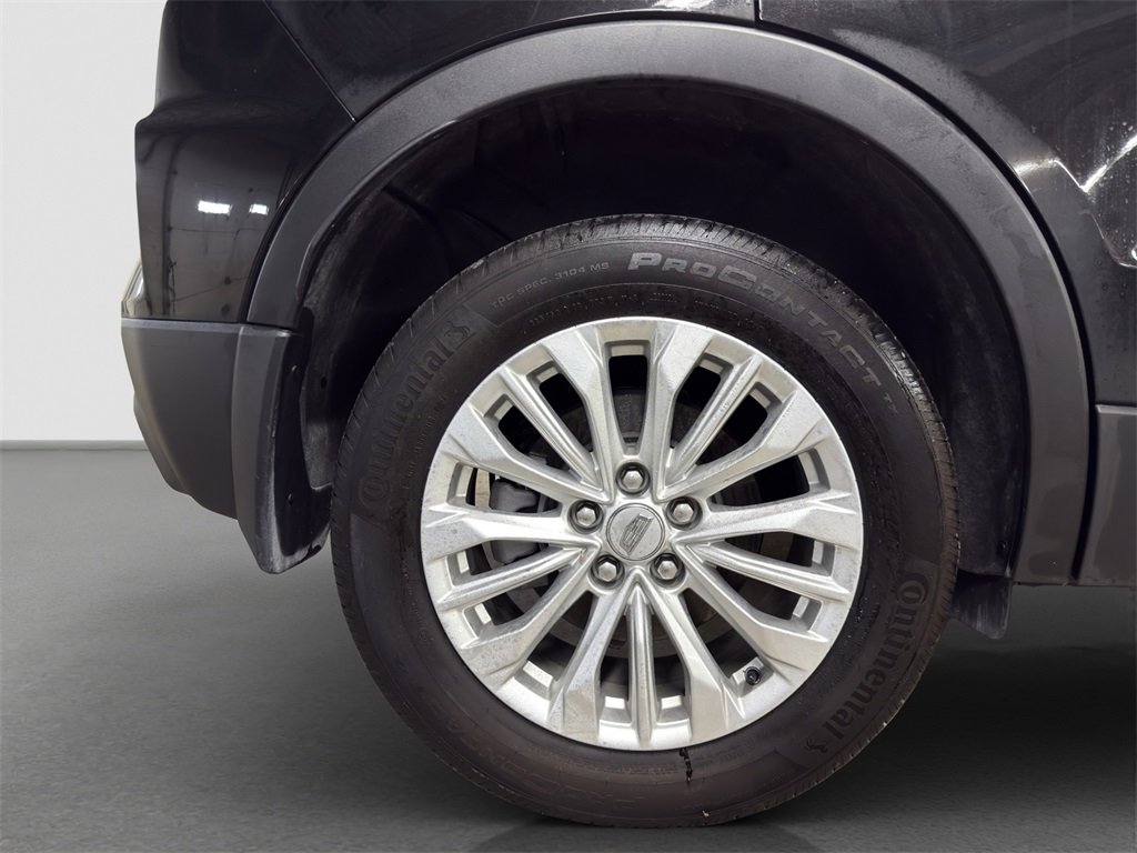 Used 2024 Cadillac XT4 Luxury w/ Cold Weather Package image 15