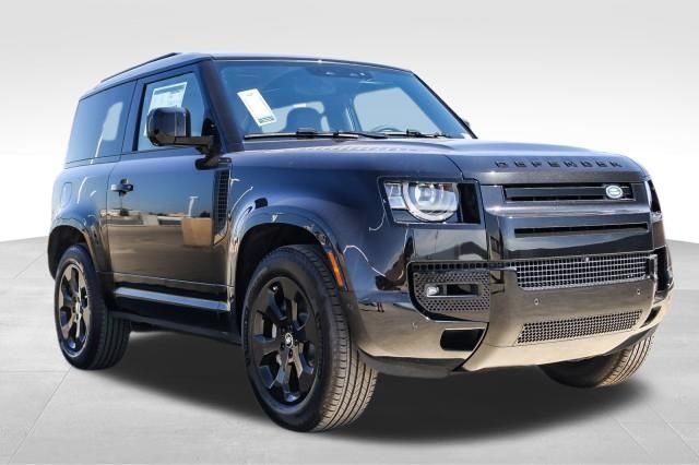 Certified 2025 Land Rover Defender 90 X-Dynamic SE AWD/4WD image 3