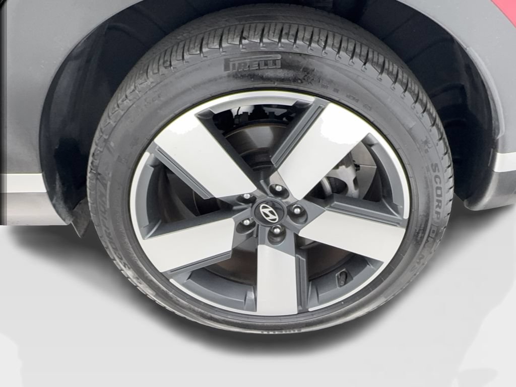 Used 2025 Hyundai Santa Fe Limited FWD image 12