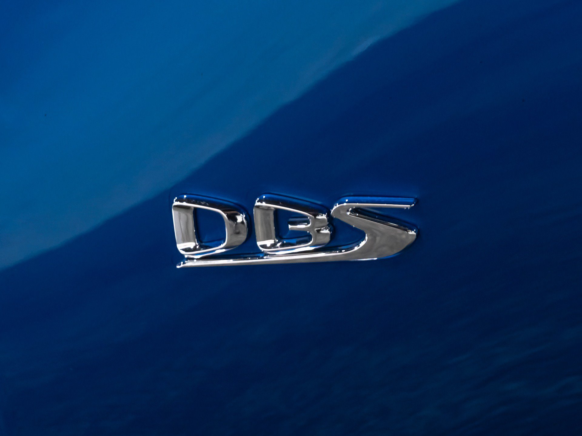 Used 2023 Aston Martin DBS Superleggera Volante RWD image 35