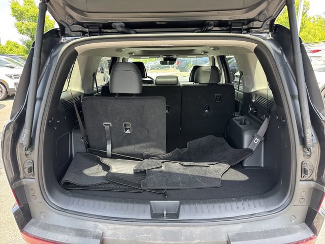 Used 2025 Hyundai Santa Fe Limited FWD image 18