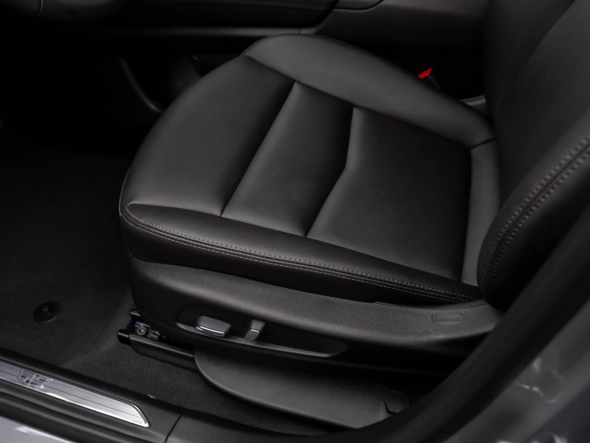 New 2026 Cadillac XT5 Luxury w/ LPO, Floor Liner Package image 17