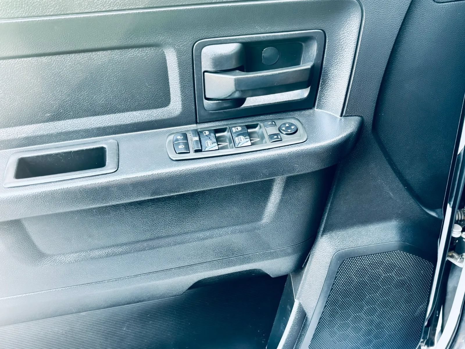 Used 2014 RAM 1500 Express AWD/4WD image 25