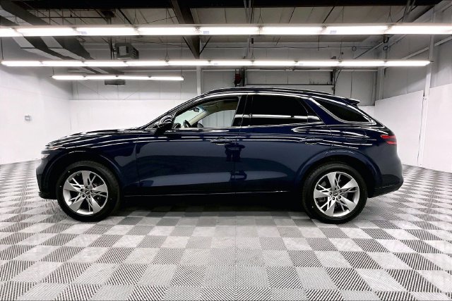 Used 2022 Genesis GV70 3.5T Sport w/ Sport Advanced Package AWD/4WD image 14