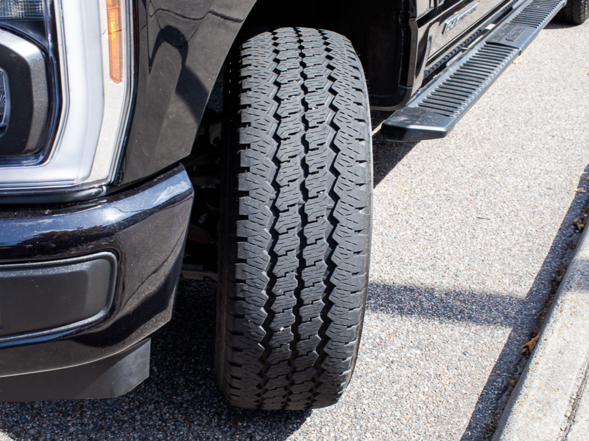 Certified 2025 Ford F350 XL w/ STX Appearance Package AWD/4WD image 9