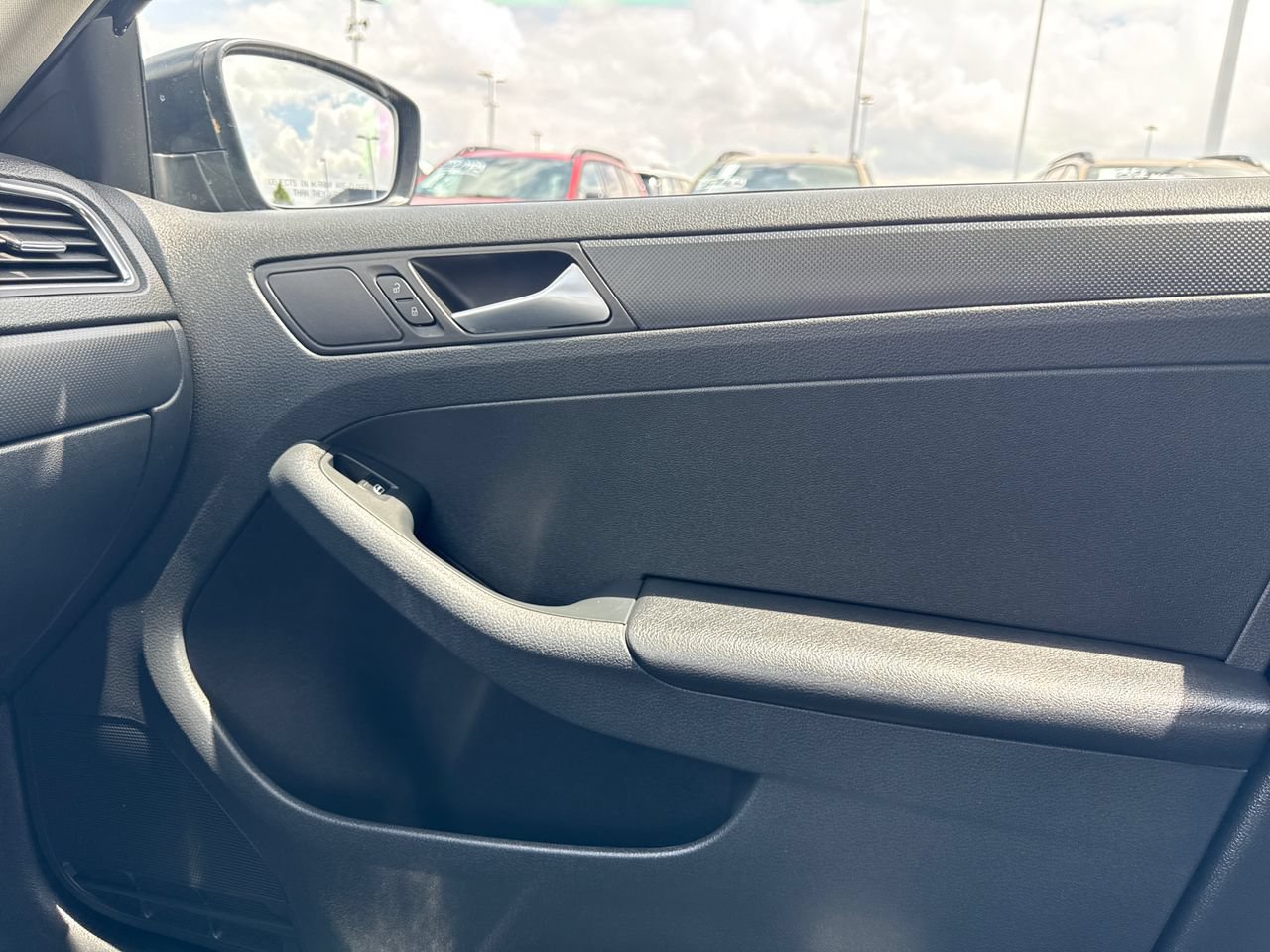 Used 2013 Volkswagen Jetta S FWD image 27