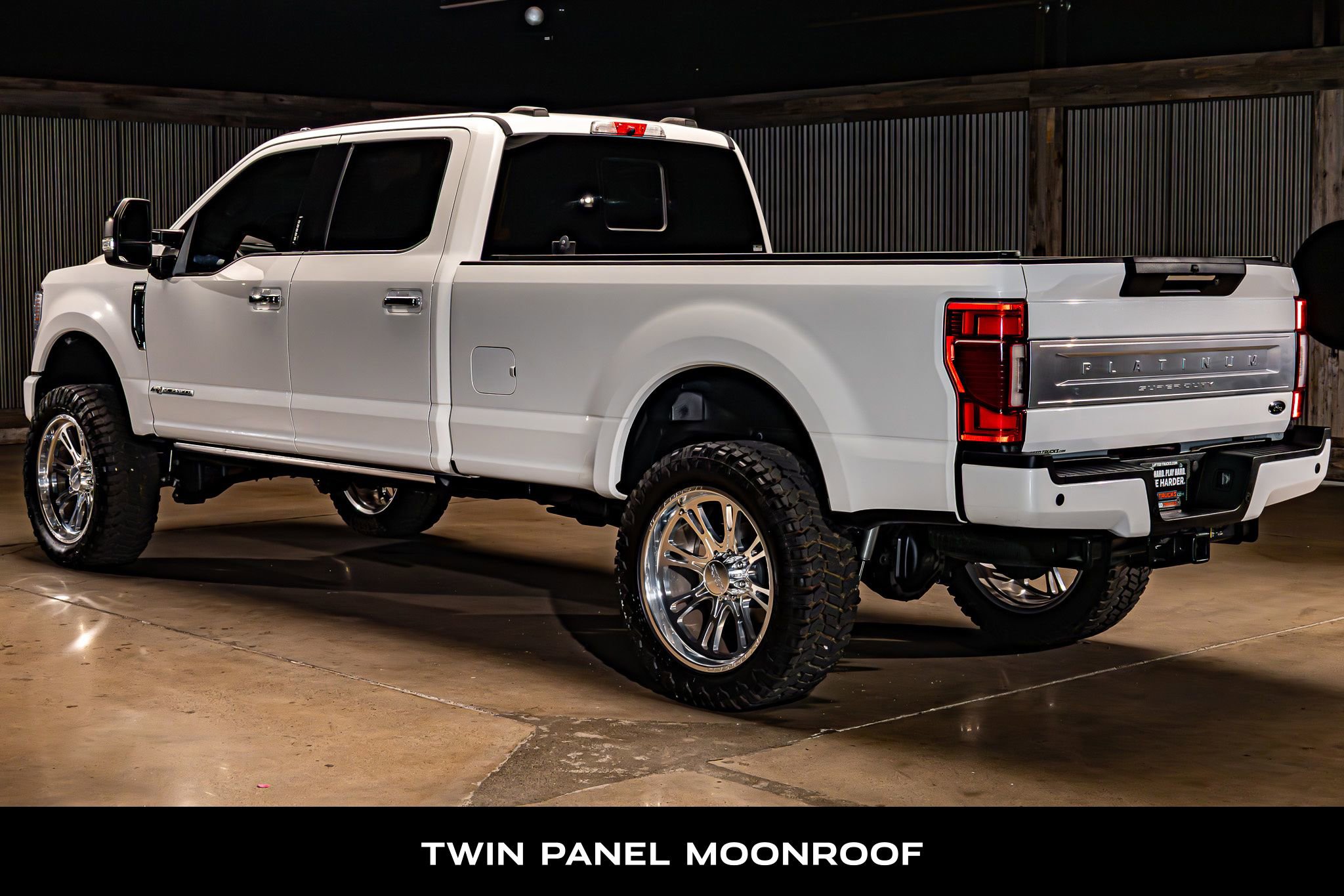 Used 2022 Ford F350 Platinum AWD/4WD image 6