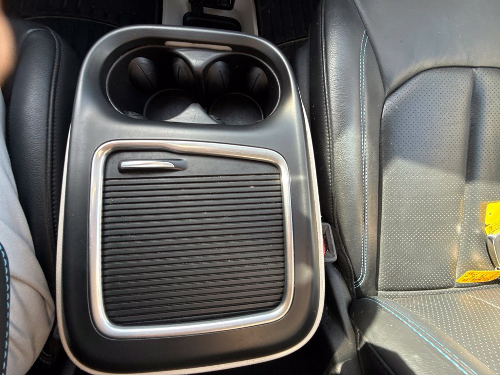 Used 2021 Chrysler Pacifica Touring-L w/ Uconnect Theater Family Group AWD/4WD image 32