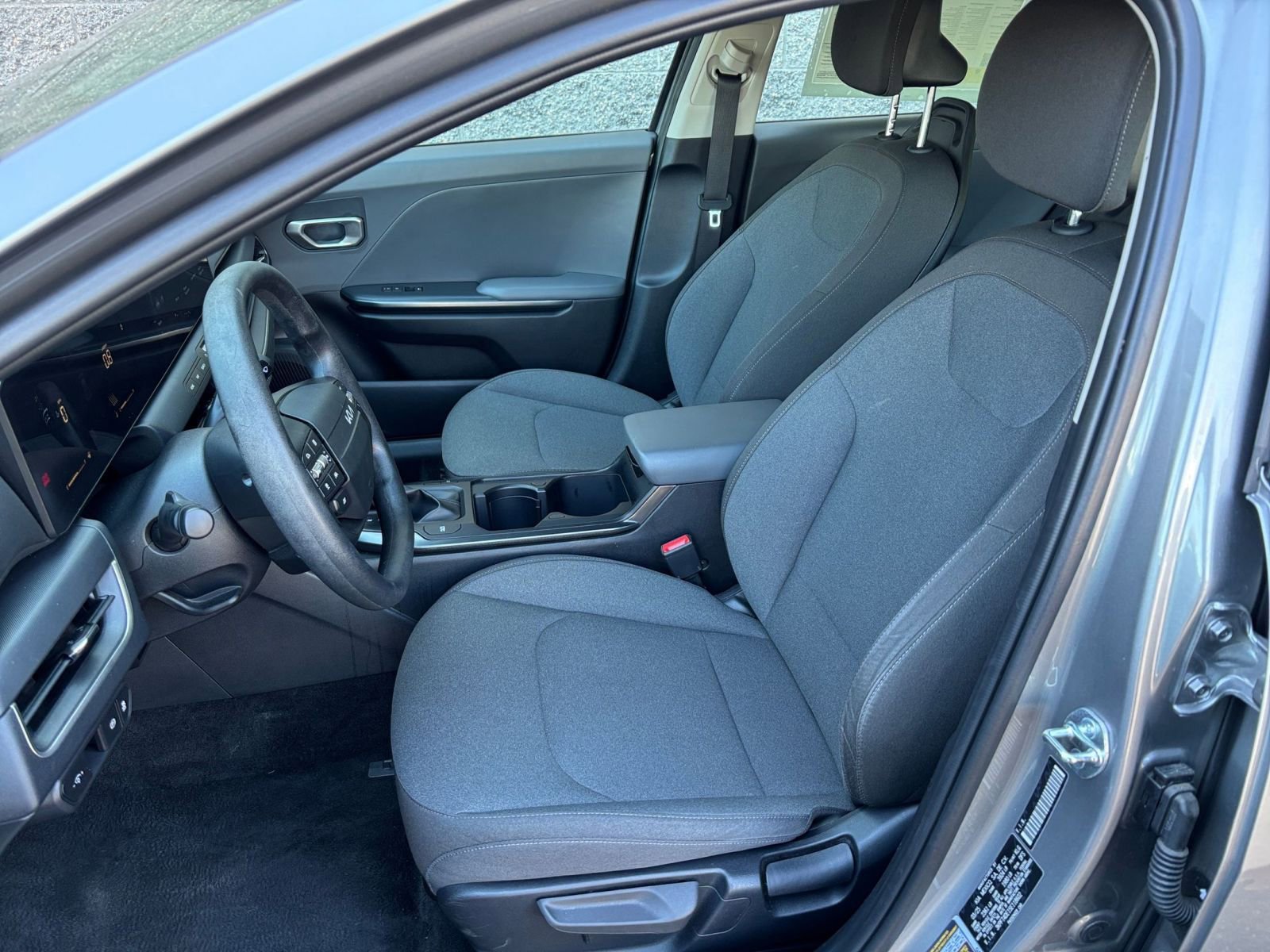 Used 2025 Kia K4 FWD image 37