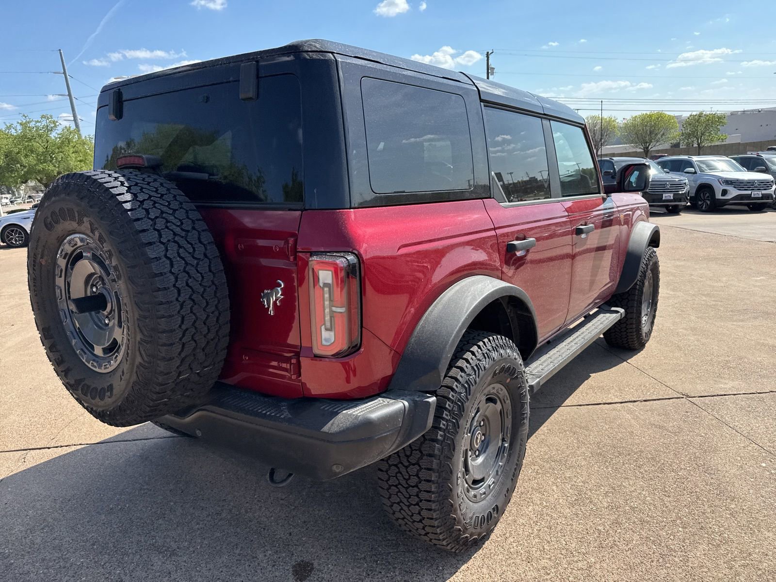 Used 2025 Ford Bronco Badlands image 7