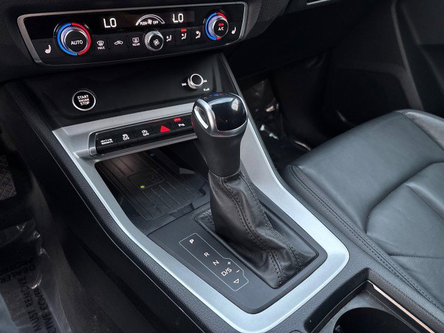 Used 2024 Audi Q3 2.0T Premium image 23
