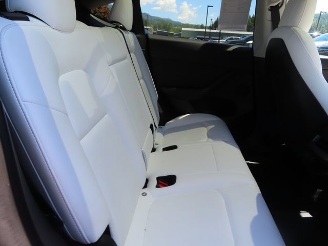 Used 2022 Tesla Model Y Performance AWD/4WD image 27