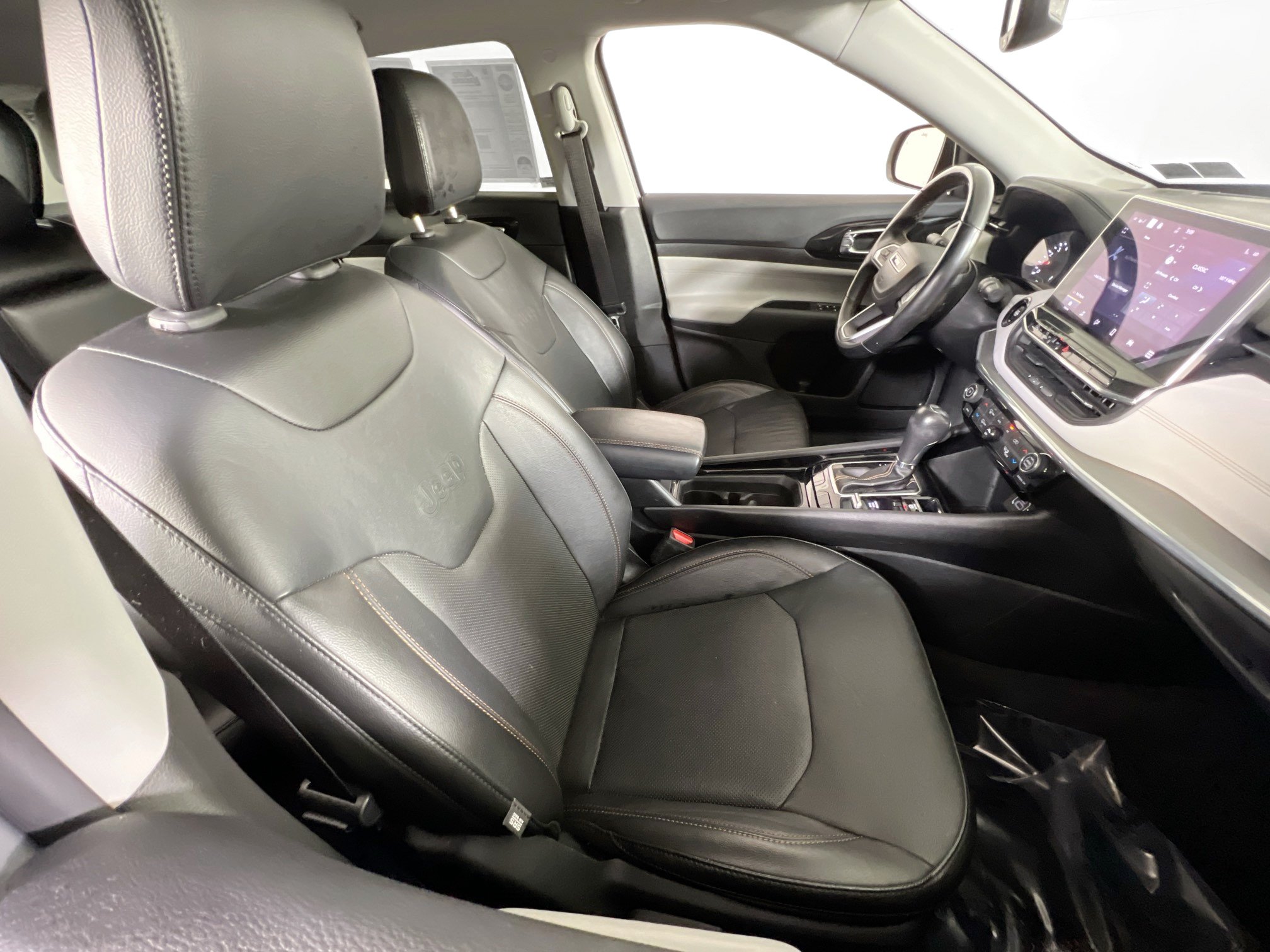 Used 2022 Jeep Compass Limited AWD/4WD image 24