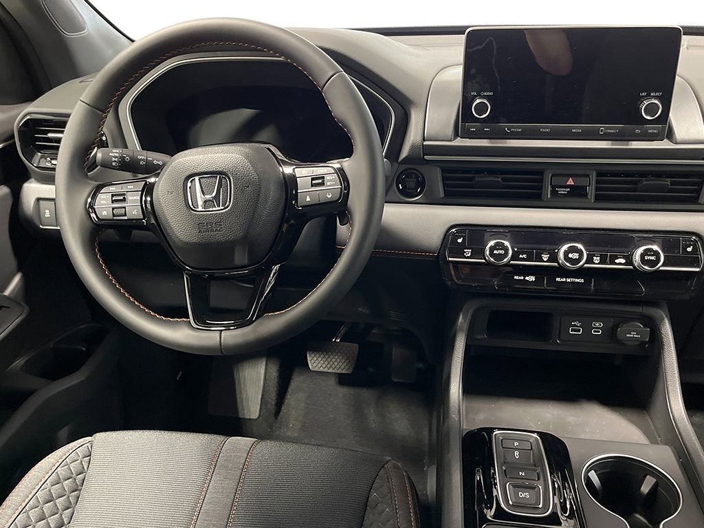 New 2025 Honda Pilot Sport image 15